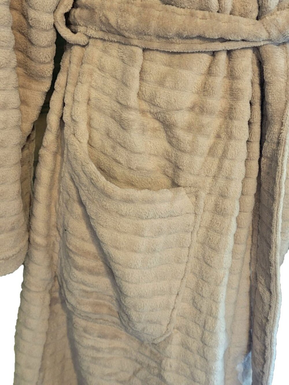 Ulta Short Plush Robe Size S/M - Picture 4 of 5